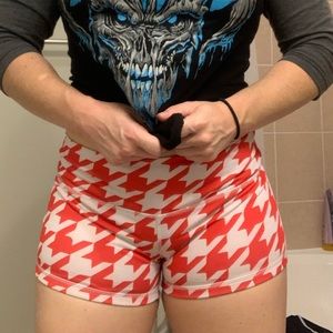 girls who powerlift booty shorts size medium